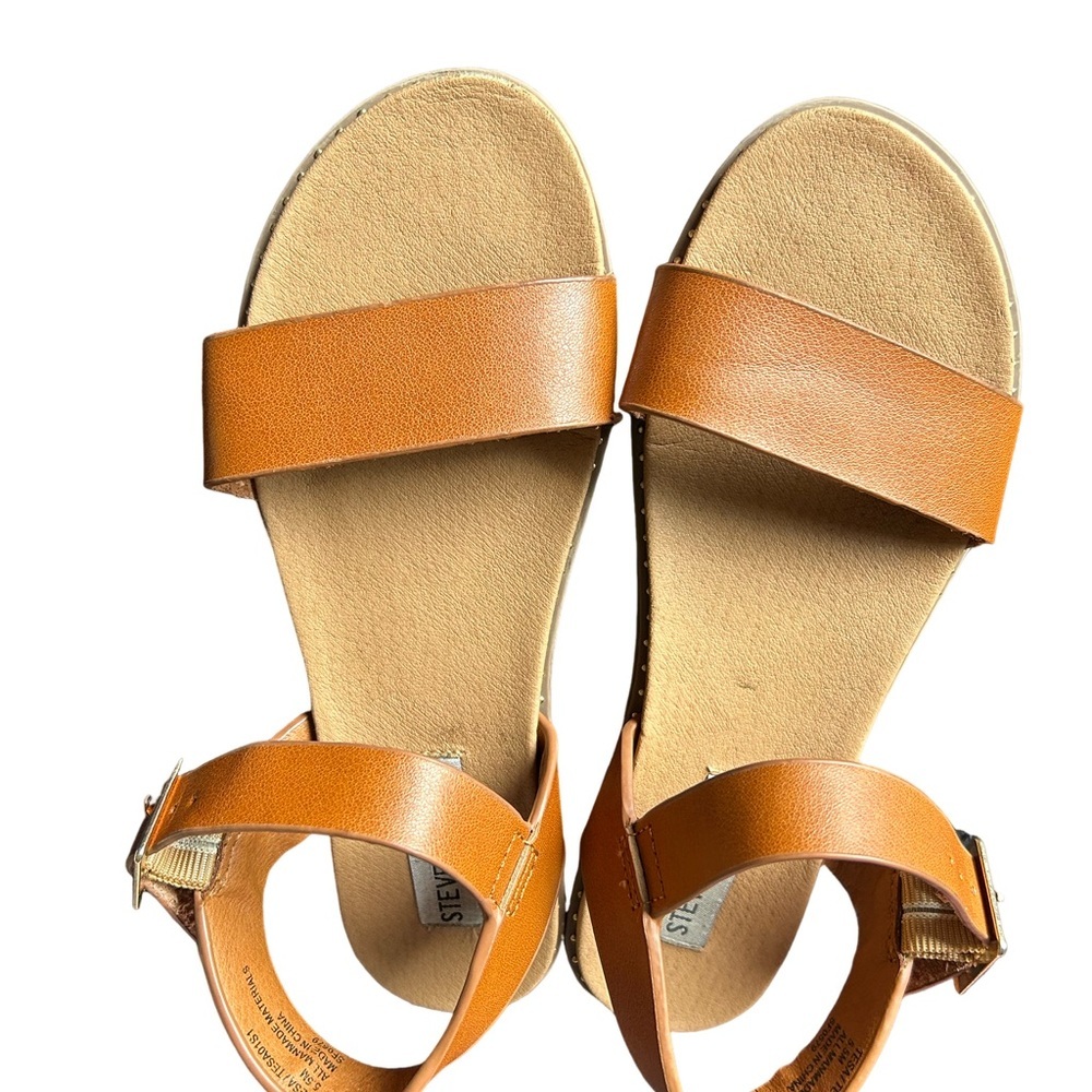 Steve Madden kids Tan Sandals with straps